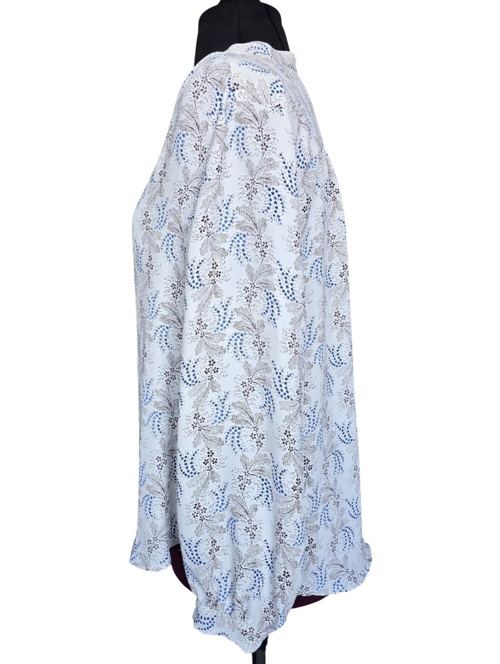 Ann Taylor Floral V-Neck Blouse Long Sleeve Cream Blue Size LP Work Career - Picture 3 of 8